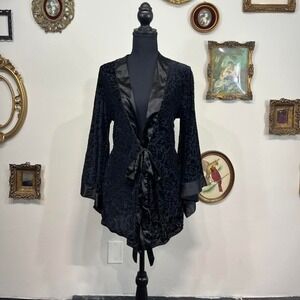 Vintage fredricks of hollywood Black Burnout Velvet Satin Robe Lingerie Jacket